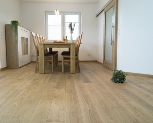 Neubau – Eiche natur geölt Massivholzdiele